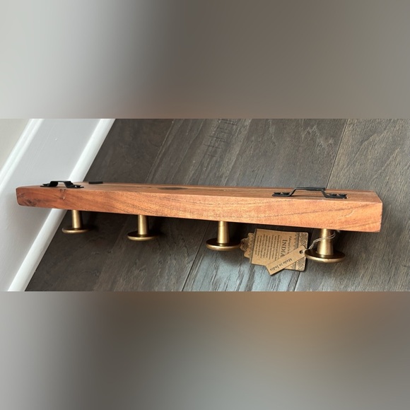 Artisan Natural Wood & Brass tone 4 hook coat rack w/hanging hardware - Picture 9 of 11